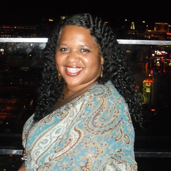 Meet your Posher, Dimitra - Picture 1 of 1